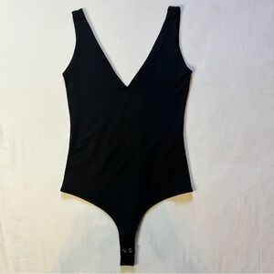 ReoRia Black‎ Deep V Neck Bodysuit
